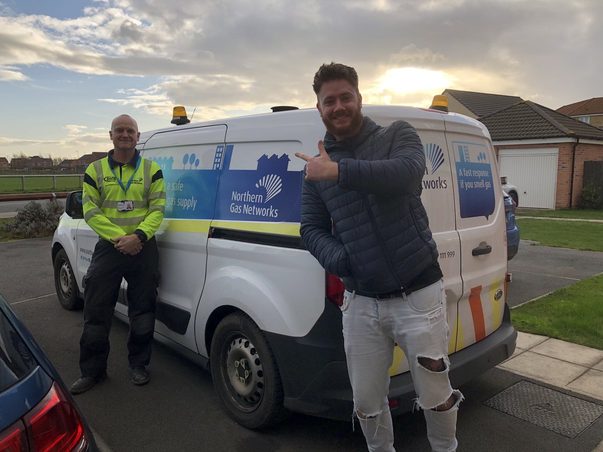 JournoKersh's tweet photo. Evacuation averted. Neighbour’s gas leak turned out to be our gas leak and Stu from @NGNgas saved Christmas with some brilliant work. Thank you 🙏🏻 https://t.co/NXuMJ6pKb9