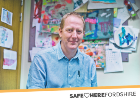 HfdsCouncil's tweet image. From the frontline | Read about Dr Simon Lennane's experience on the frontline during the Coronavirus outbreak &amp;amp; why it is important to keep washing
your hands and wearing a face covering in the latest edition of #Herefordshire now orlo.uk/lJE4c