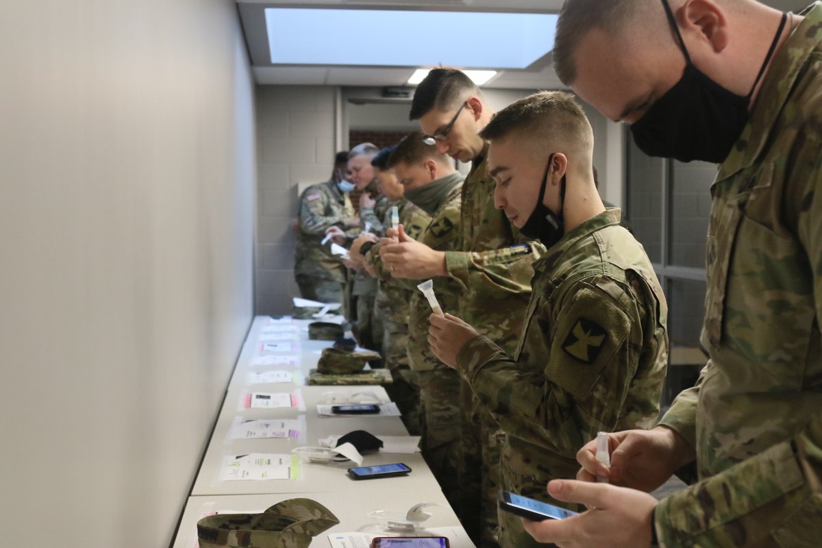 MNNationalGuard's tweet image. Approximately 500 Soldiers and Airmen from the @MNNationalGuard are currently activated to support the State's #COVID19 response.