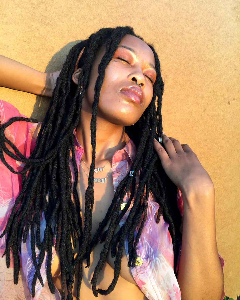 DeadlyFairyRA's tweet photo. Hippie Vibez 😜 ☮️ 💛 💜 🧡 https://t.co/FJH2lADYLx