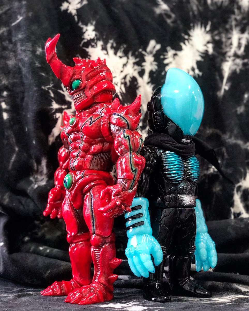 Songorr2's tweet photo. 🔥🌟BLACKPEARLS VS Eiriman🌟🔥 #
#blackpearls #joshwangdesign #真頭玩具 #eiriman #alien #realhead #真頭不滅 #allintoy #mmjsofubi #ソフビ #sofubi #kenthtoyworks #toy #art #mmjsofubi #rxh #songorstyle #リアルヘッド @kenth_toy_works @blackpearls_jp @joshwang_design https://t.co/N9Ddc9Qee5