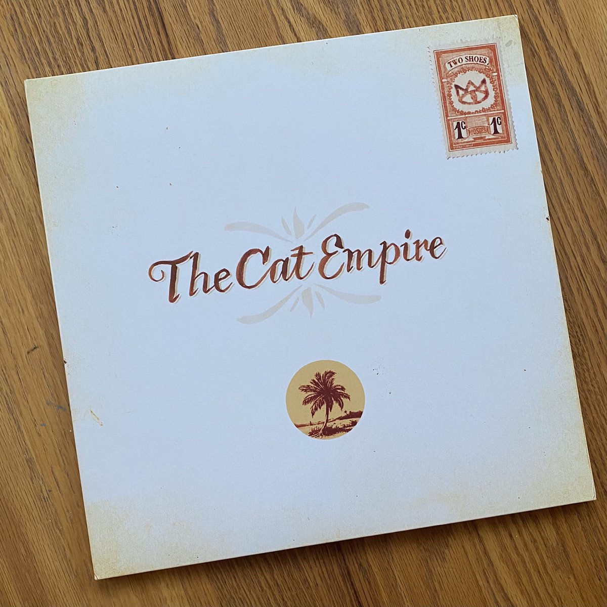 CMoneyKS's tweet photo. #SundayMorningVinyl #TheCatEmpire #CatEmpire #TwoShoes #TwoShoesRecords #2005
.
What an happy delivery from the Amazon Fairy this morning! If you’ve never heard this Aussie band you should check ‘em out. They are so fun, total party band yet amazingly musical. @thecatempire https://t.co/ZHoOdc4Npo