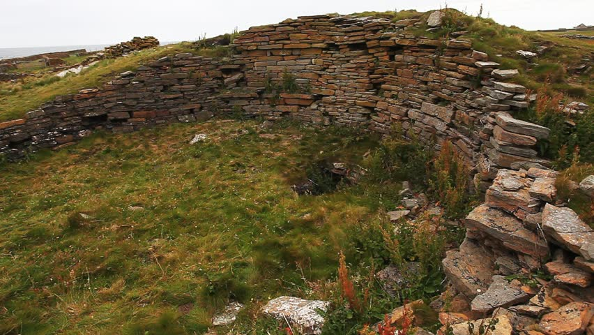 TheBrochProject's tweet photo. #BrochBattle 10 will return tomorrow...

With Dun Mor Vaul vs Broch of Burrian - #Tiree vs #NorthRonaldsay!

If anyone has any photos of #Burrian that would be very useful...there's no many.

(Oh and @hunterian if you have any photos of those Norse 
pins from Tiree...)

#Brochs https://t.co/KDU3Oc9ZYe