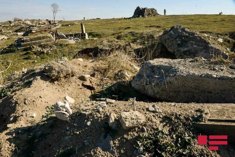 🛑Füzuli rayonunun hər qarışında Ermənistanın müharibə cinayətlərinin izi var.                                    #StopArmenianVandalism  #StopArmenianOccupation   #KarabakhisAzerbaijan

Bizi telegramda izləyin: t.me/KarabakhisAzer…