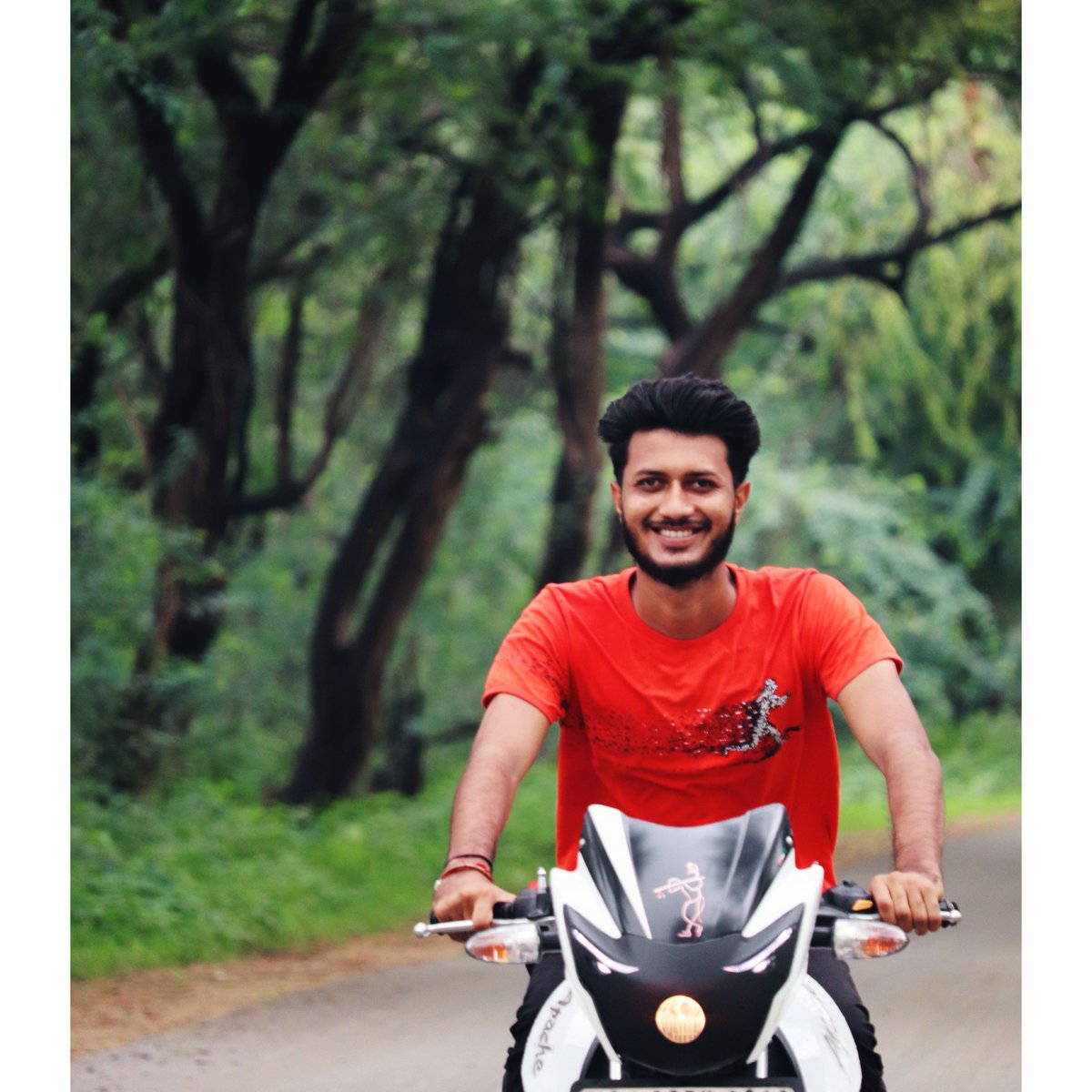 ThakarVijay2's tweet photo. #NewProfilePic https://t.co/NmKM6jlNjM