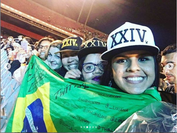 _dnsundays's tweet photo. Estádio do morumbi, 22 de novembro de 2017. Deixo aqui pra vcs mais esses hinos de fotos #24kmagictour #24kmagictourbrazil https://t.co/xtjXxu5YXT