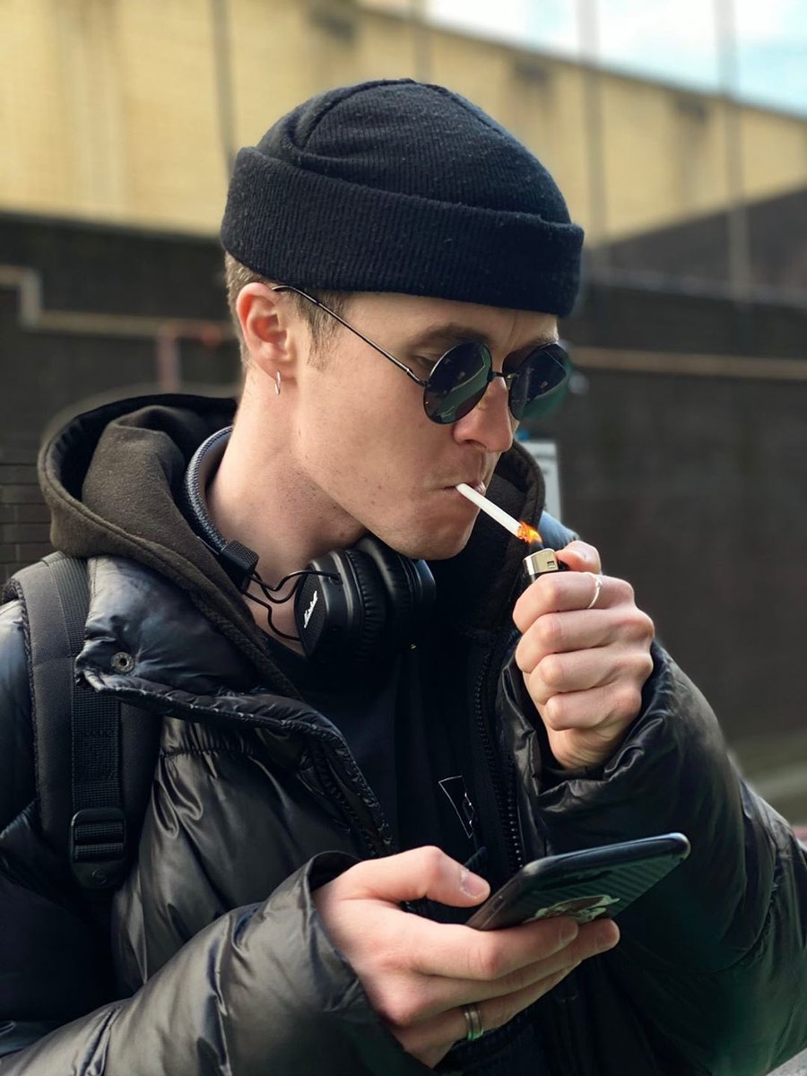 twinkmasterjack's tweet photo. You’re only here because I needed an ashtray 🚬 https://t.co/1Mv62c1EAa