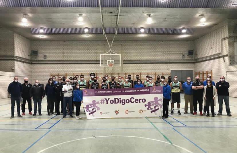 FBCyL's tweet photo. Hoy, en el debut de @basketmayor en Primera Nacional Masculina, el equipo local y @baloncestosoria se han unido al #YoDigoCero #BasketCyL https://t.co/Dm3pw8kMFr