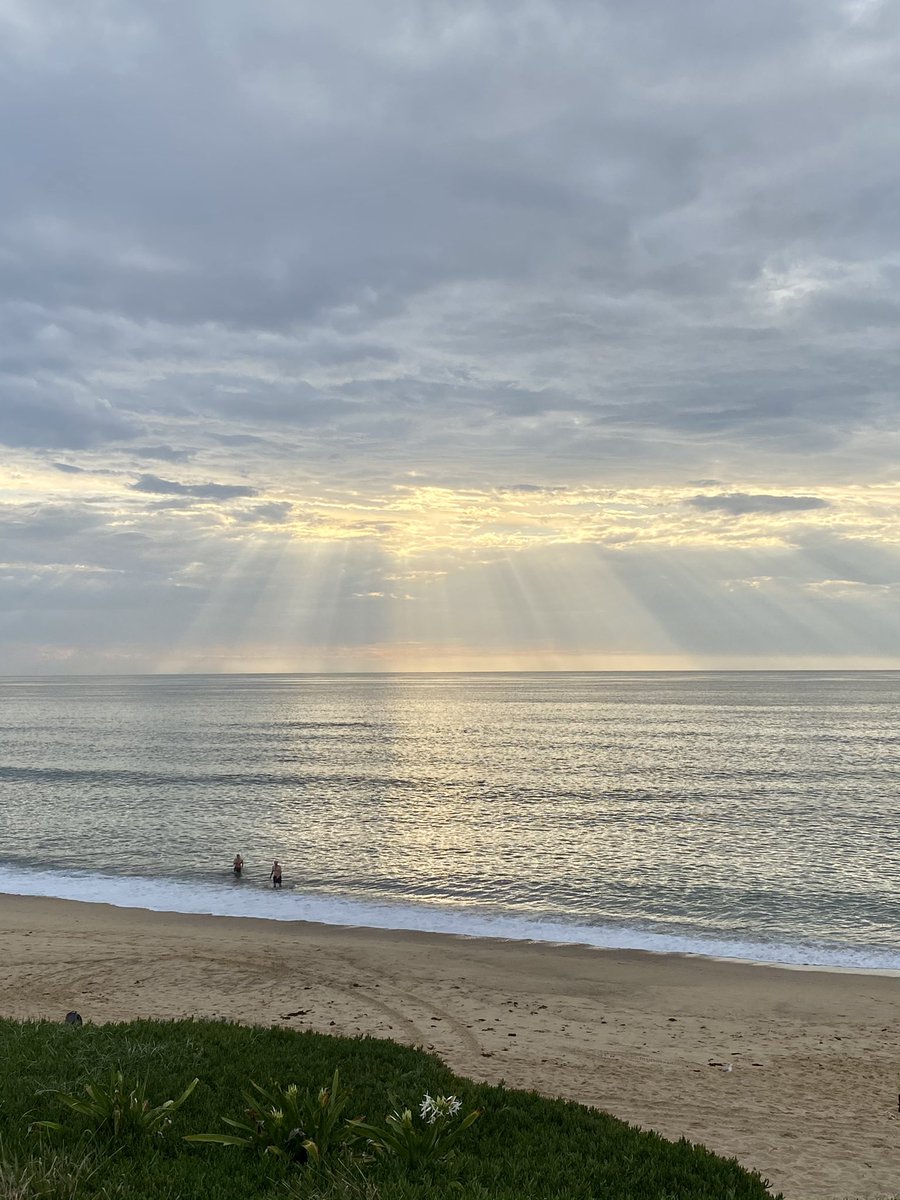 Afaf_Girgis's tweet photo. #happymonday everyone #nofilter @CameronHypnotic @CityNewcastle #merewetherbeach @SciNate https://t.co/RpYIosMW7e