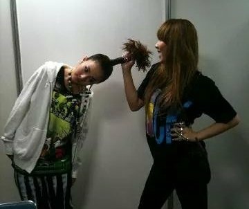 opssulli's tweet photo. momentos mais?????? do kpop — a thread https://t.co/sAnGnsCsMP