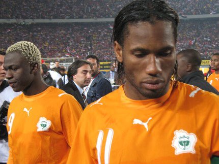 La prochaine compétition sur la route de Drogba est la CAN 2008, un Drogba bouillant se présente au Ghana, il roule sur les phases de groupes puis sur les quarts..Mais qui voila, l’Égypte, qui brise encore le rêve ivoirien, ça fait mal..