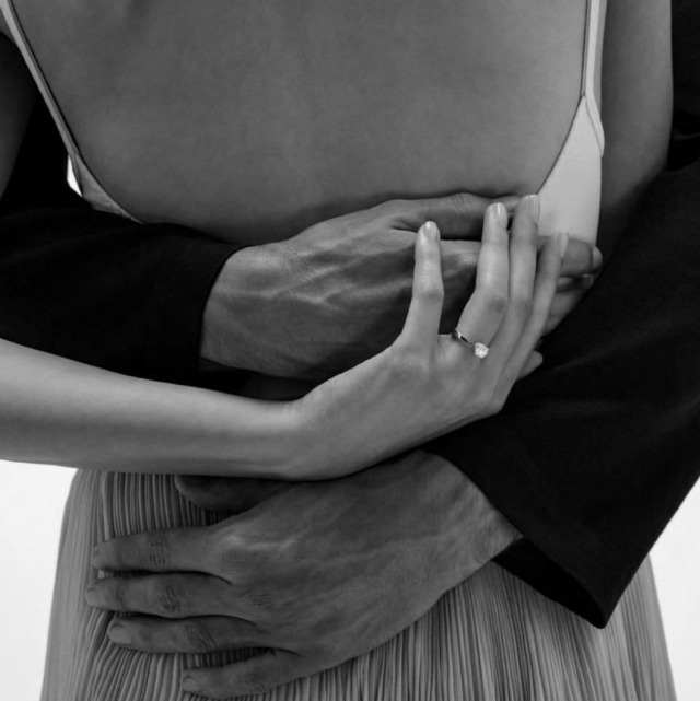 Cinemaniac34's tweet photo. Geceniz iyi olsun...
Bonne nuit...

#iyigeceler #pssion #love https://t.co/ckwZTI0Czm