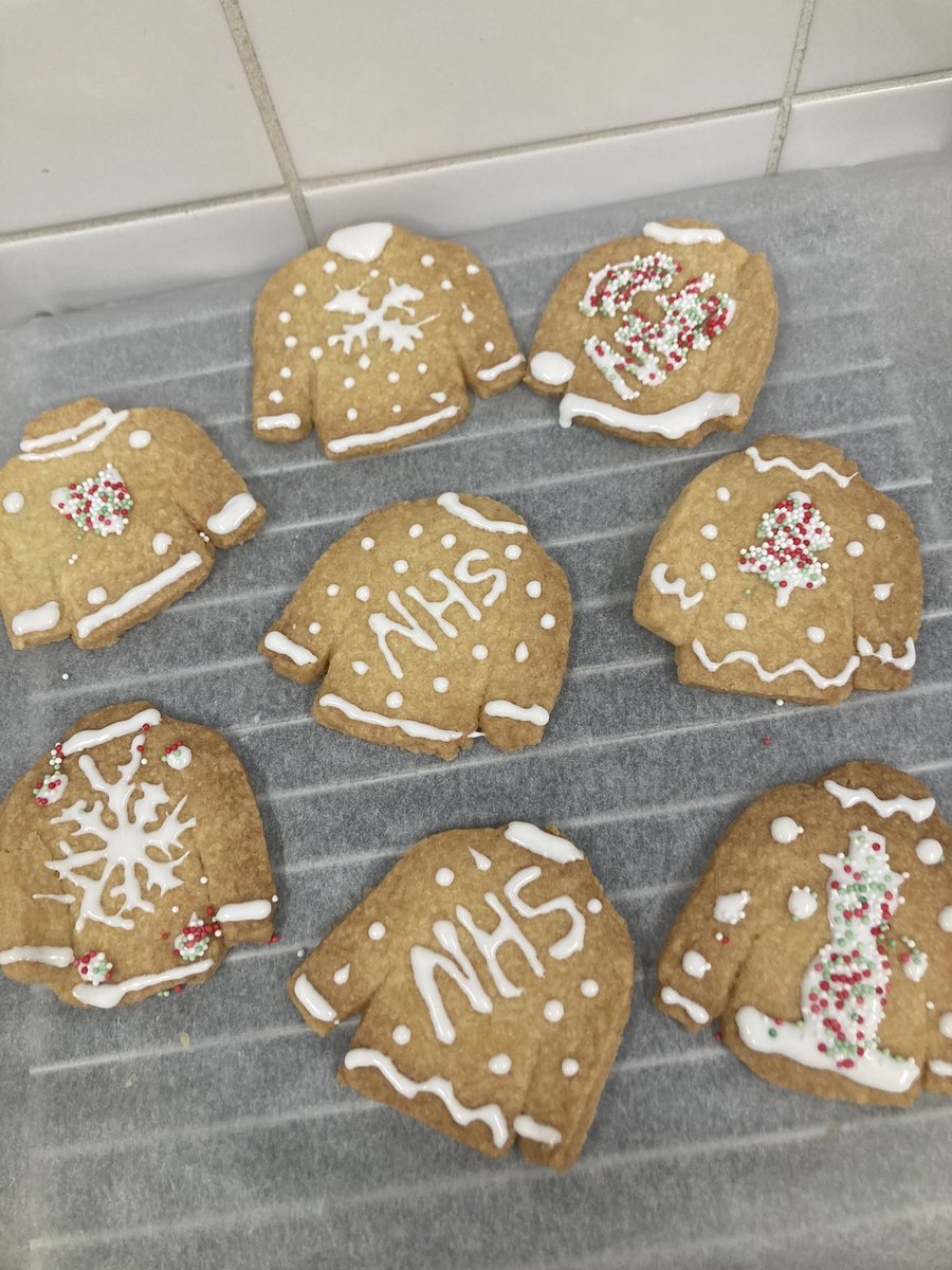 littledyson's tweet photo. Been busy baking today and getting into the Christmas spirit 🎄🥰🎅🏼🎁 #NHS #ChristmasIsComing #GBBO https://t.co/pTSdzqbepm