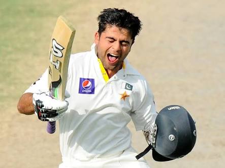 raziiia's tweet photo. Well, it's midnight in Pakistan :) So, happy birthday @iamAhmadshahzad. I chose my fav click of the opening batsman. His 1st Test ton, in Sharjah - A moment of pure joy, captured brilliantly on camera! May there be many more such moments to come. #HBDAhmadShahzad https://t.co/b3aw93FNRQ