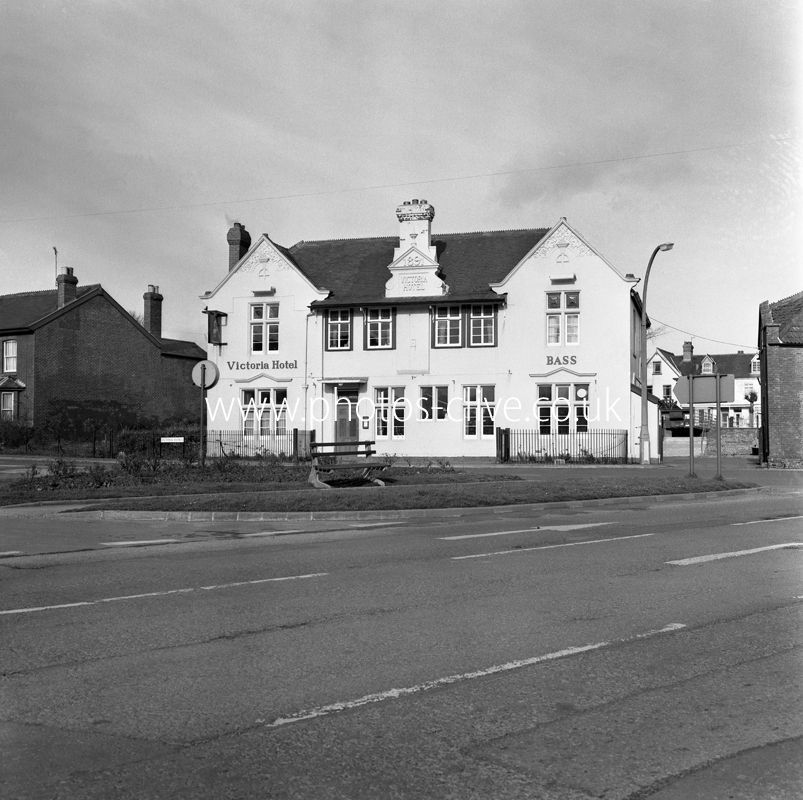 PhotosClive's tweet photo. Victoria Hotel Chard prior to 1973. Built in 1891 demolished for block of flats. For commercial use https://t.co/PBRW1wLzO9 and search for A6J527 one off prints, go to https://t.co/g2igMR3kSp #victori #hotel #chard #somerset #closedpubs #lostpubs #pubsofinstagram #pubsofengland https://t.co/impmF9eaPF