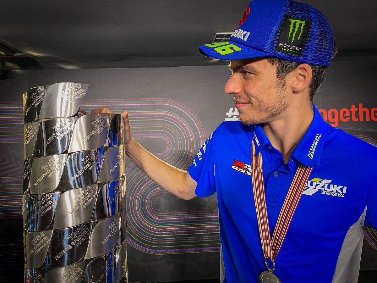 MotoGP's tweet image. When you see your name at the top of the #MotoGP trophy 🏆👀 

#StarsOf2020 ✨ #M1R