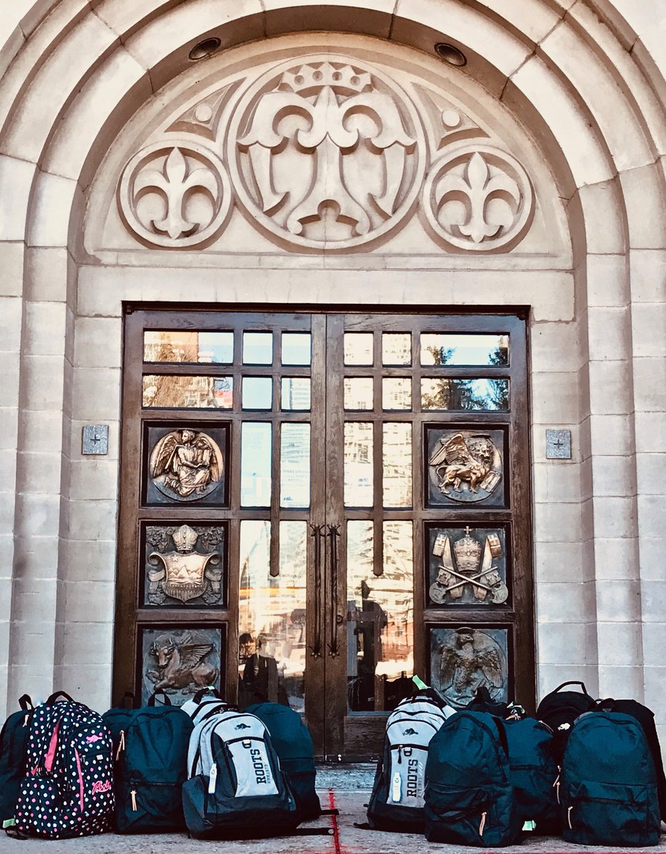 iwin_calgary's tweet photo. A community coming together to support #humantrafficking survivors. The backpacks will provide clothing and cleansing products, a journal and a mask. Each backpack includes a handwritten note and a prayer bracelet. Thanks to all who participated! #iwin_calgary #RedSandProject https://t.co/uBn6NmC2ej