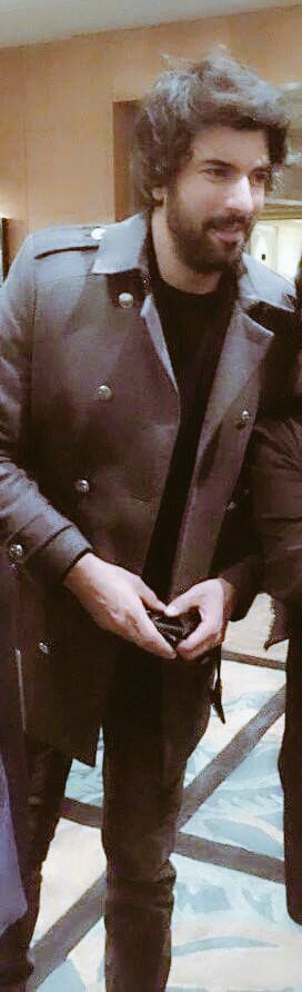 EnginAkyurekPy's tweet photo. #EnginAkyürek
En los premios
#Emmy 2015
#Nominado
#mejoractor2015
#BestActor2015 #InternationalIEmmyAwards2015
#noviembre2015
#EnginAkyürekParaguay https://t.co/xs1W9t1FwV