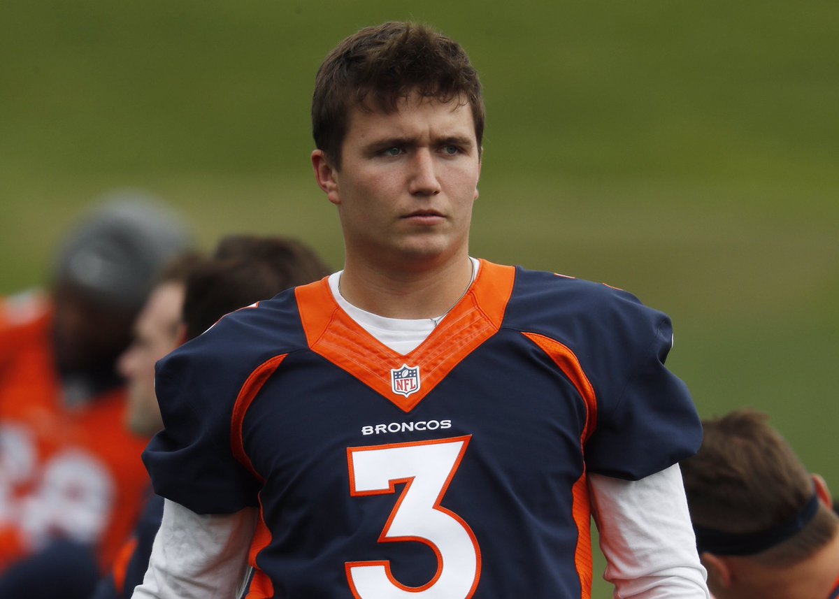 kcontheair's tweet photo. @tuaman takes on @drewlock23 I think at some point, Denver may need to bring another QB in .... Tim Tebow! 😆 This may not be pretty for the Broncos. I can’t wait to see Tua do his thing at 11am today.  #hawaiiqb #broncos #Dolphins https://t.co/zFfpeO9MQw
