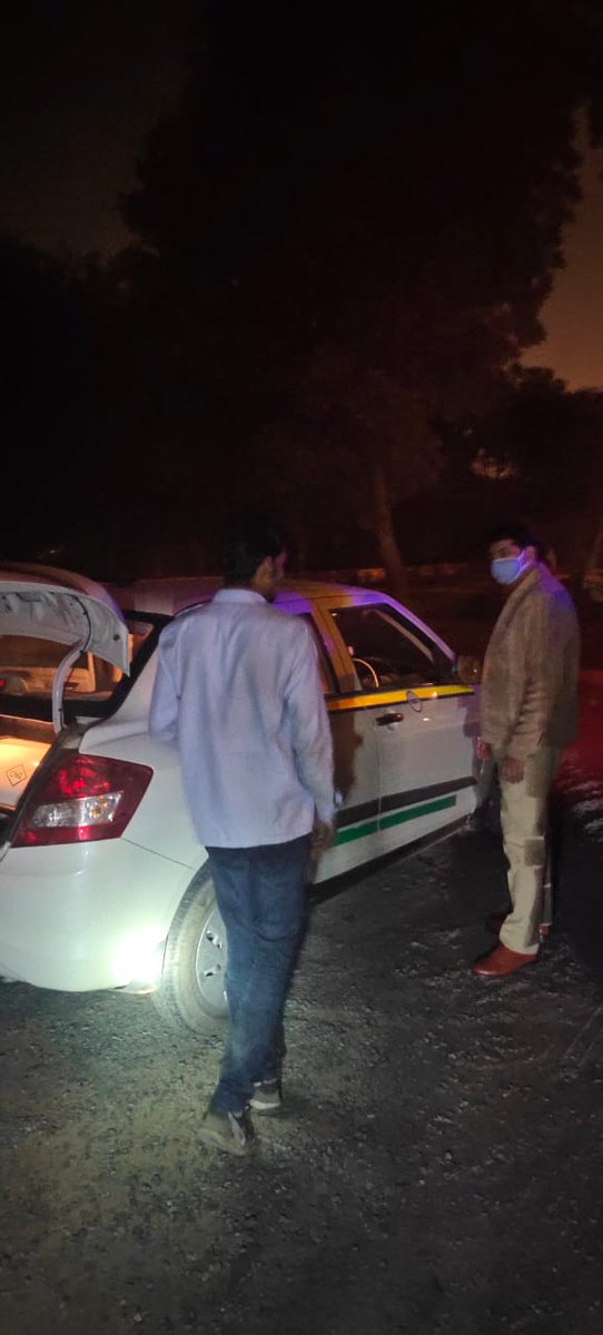 noidapolice's tweet photo. सुरक्षा-व्यवस्था के दृष्टिगत गश्त व चेकिंग | 
@Uppolice https://t.co/P42dXUac5d