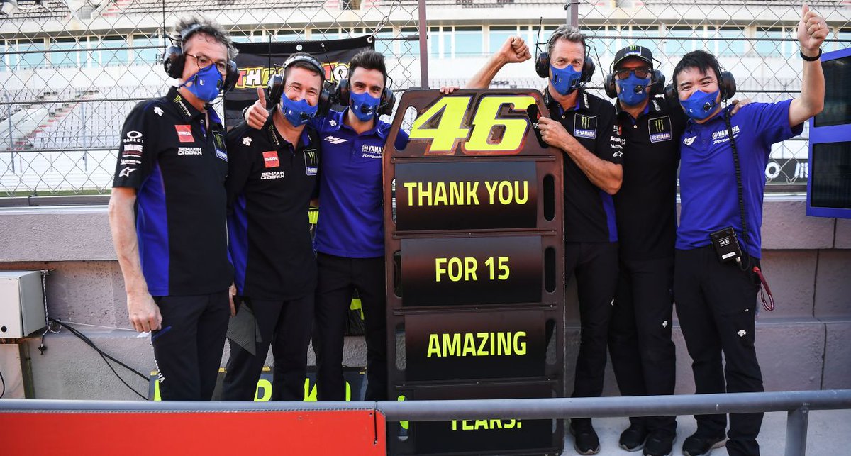 YamahaMotoGP's tweet photo. An emotional moment...

@ValeYellow46 says his goodbyes to the Yamaha Factory Racing MotoGP Team management and staff after the Portuguese GP 👋 

#MonsterYamaha | #MotoGP | #PortugueseGP https://t.co/HS0FS2u0yp