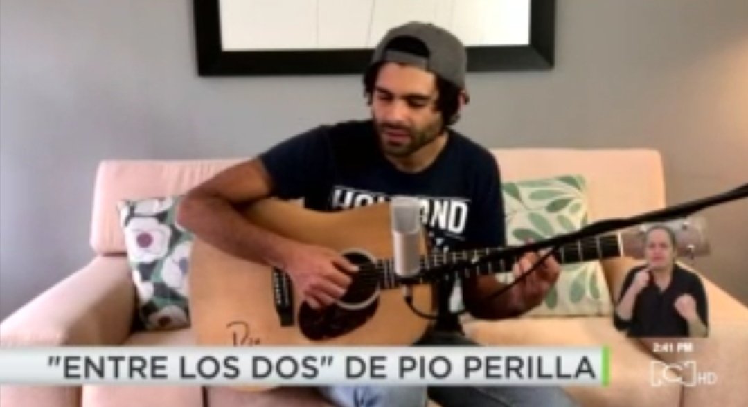 TarazonaLorena's tweet photo. Al aire @PioMusica por @NoticiasRCN hablando de #Entrelosdos
https://t.co/H8EJJhQQjW https://t.co/AmylInbCUC