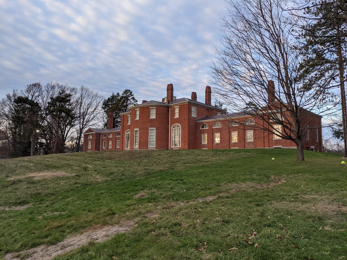 loskylp's tweet photo. Un lugar que se llama Gore Place creo que iba a estar lleno de sangre y entrañas pero no
Es como un Downton Abbey version nueva Inglaterra
#GorePlace #NewEngland https://t.co/4rmP8gACEF