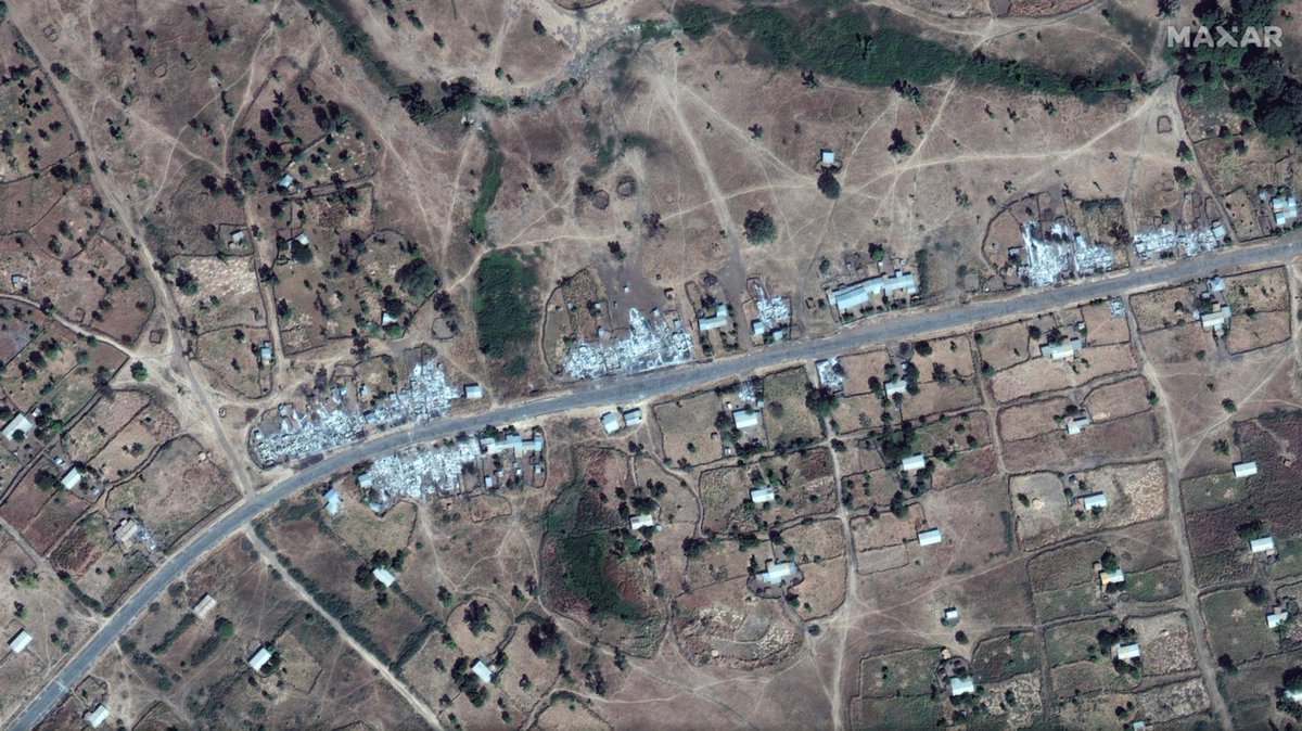 At least 30 destroyed buildings lining the main road near Dansha airport, where the Ethiopian government says there was a Nov. 4 surprise attack by the TPLF on federal troops, are visible on this Nov. 18  @Maxar satellite image.  https://www.reuters.com/article/us-ethiopia-conflict-idUSKBN281092?taid=5fb8fb6c39486a0001898946