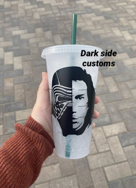 Dark_SideCustom's tweet photo. ✨✨G I V E A W A Y✨✨

win this kylo/Ben cup! 

How to enter:
1. Tag 3 friends who you think might be interested! 
2. Follow this page! 
3. Reply with your favorite gif! https://t.co/hxwS9373op