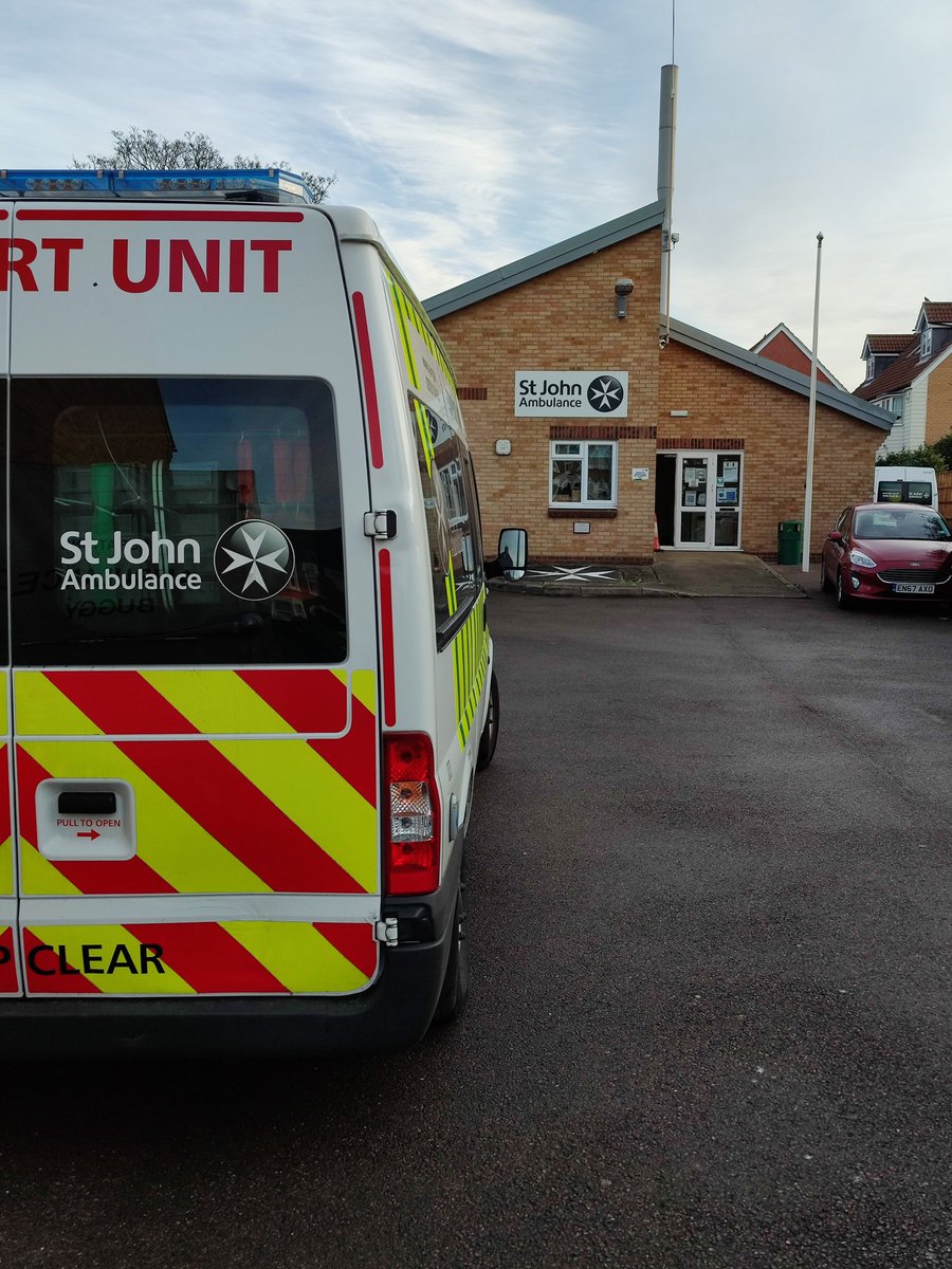 KeaganWitts's tweet photo. Today's been spent in Romford at a train the trainer course, learning how to vaccinate others and how to train #StJohnPeople ready to provide vaccination care and support the NHS #SJAStudents #VolunteerNotAmateur @SJAVolTraining https://t.co/n34LBlbt7Q