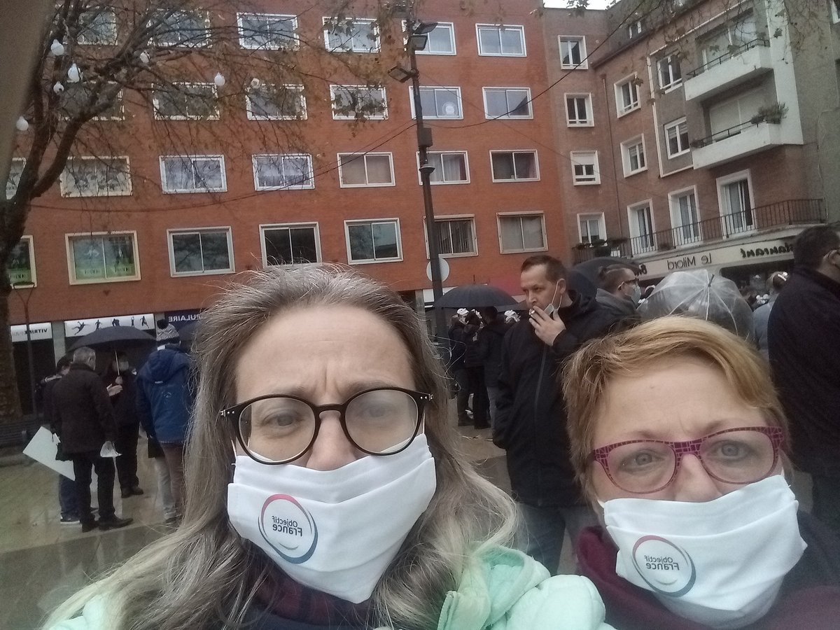 MariaAl02269878's tweet photo. Vos élues du groupe Pour Gravelines l'Alternative et Objectif France ont participé à la manifestation de soutien aux commerçants et artisans à Dunkerque... @RozelHerve @Thierry_LECOCQ @etiennedlm @RafikSmati @B_Soubelet @laurisolivier @TontonFlingr https://t.co/H3IZU9gho8