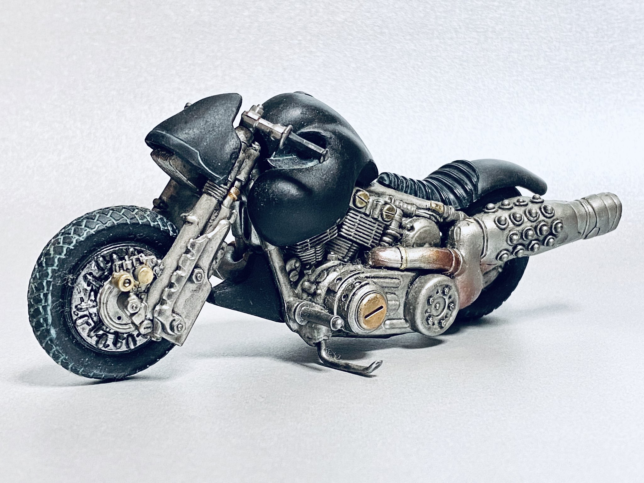 フォンティエ Auf Twitter S I C 匠魂の ハカイダーバイク 原型を留めない大胆なアレンジ と言うか別物です Tv版では 白い カラス というカワサキ マッハ の改造バイクに乗ってました 匠魂ではアナザーカラーが白になります 同シリーズのハカイダーver