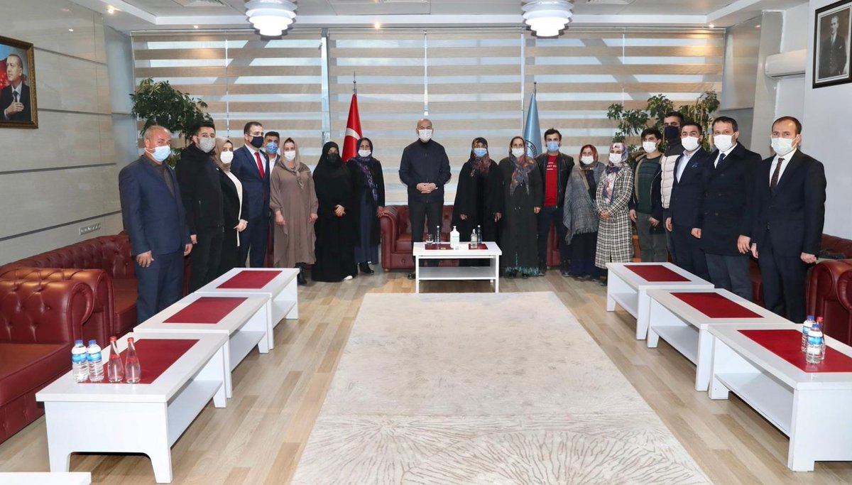 Hakkari Yüksekova'da, Şehit ailelerimizle bir aradayız. Rabbim bizleri, Şehitlerimize ve ailelerine mahcup etmesin