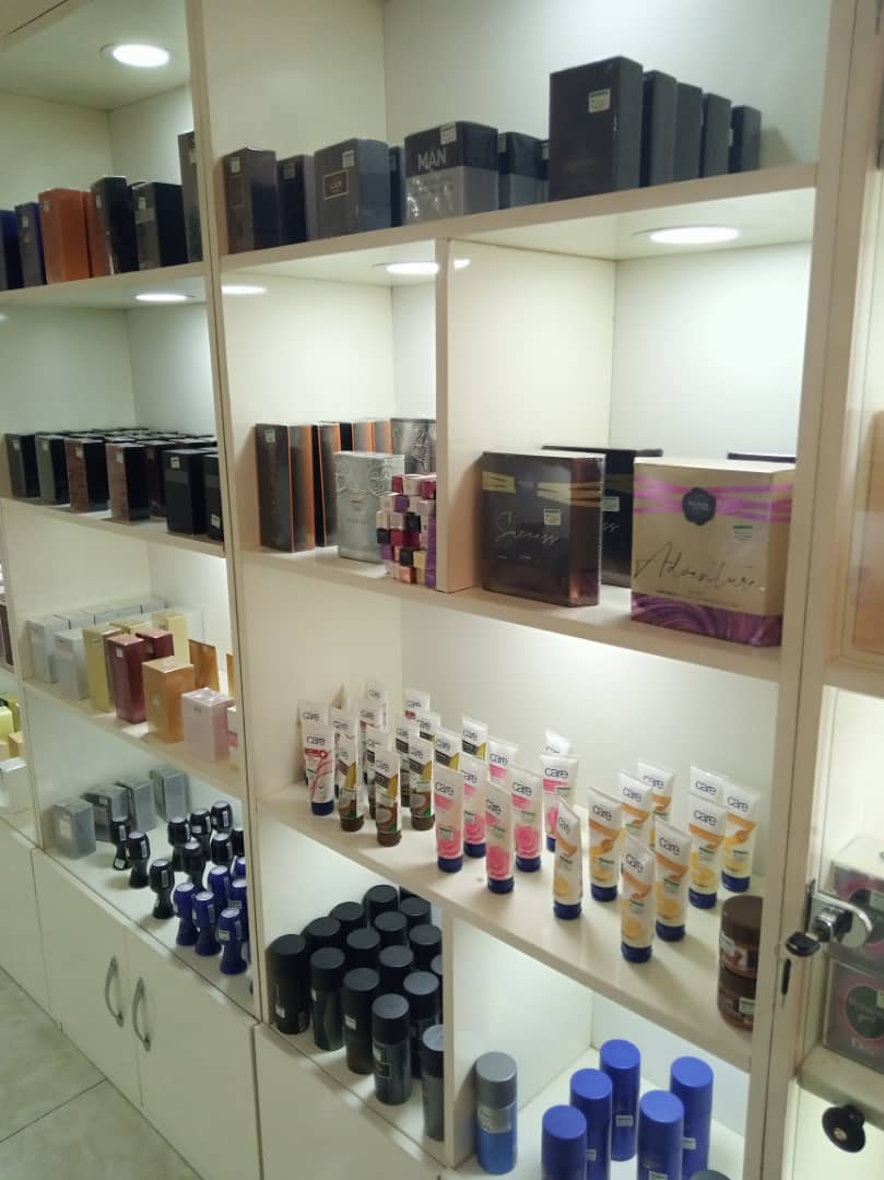 AvonQueen3's tweet photo. We are located at No 88 1st Avenue Gwarinpa, Abuja. 

At AvonQueen Collections, we give you authentic UK AVON products at unbeatable and affordable prices.

Pay us a visit and let's spoil you with our Avon goodies.
📲 08030594328
#fragrances #skincare https://t.co/DDx71DIRZZ