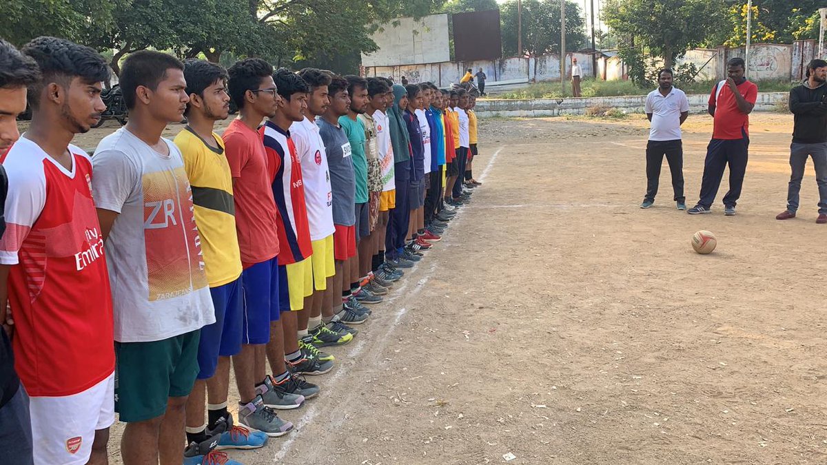NetballOf's tweet photo. Very good night to all On Behalf of Netball Association of Telangana today we organized one day Netball Intramural Tournament in Z.P ground Mahabubnagar Telangana https://t.co/Ei9EkkK7MS