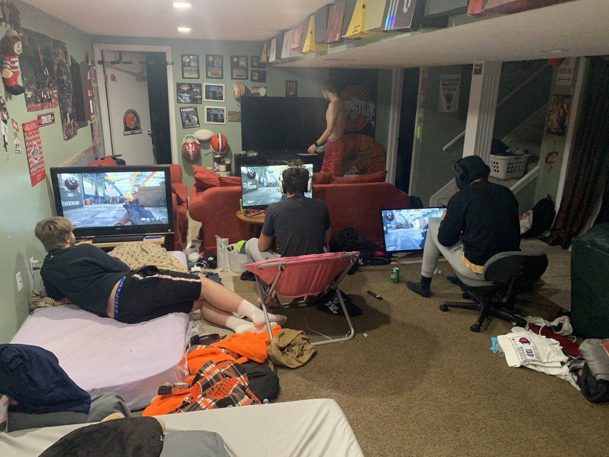 jakacki_ke's tweet photo. This is happening right now! #masona #bryce #cole #aj https://t.co/imKVDAw2PE
