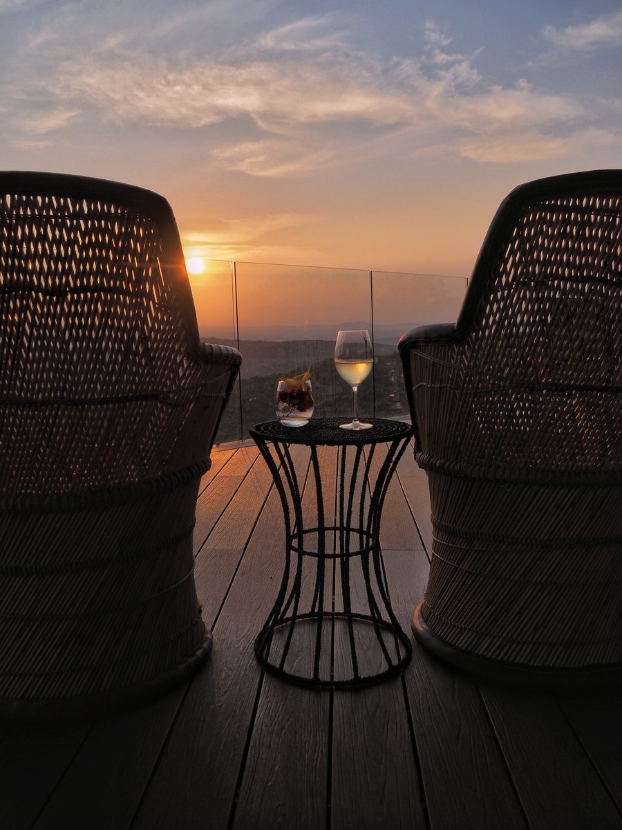 mylimeboots's tweet photo. Perched high on a mountain overlooking the White Umfolozi River and countless valleys below, lies @zulurocksa in the @BabanangoR Game Reserve. What a fascinating story to watch unfold as this new preserve comes to life, right in the heart of Zululand.

#BabanangoLaunch https://t.co/Ugep6JjlAN