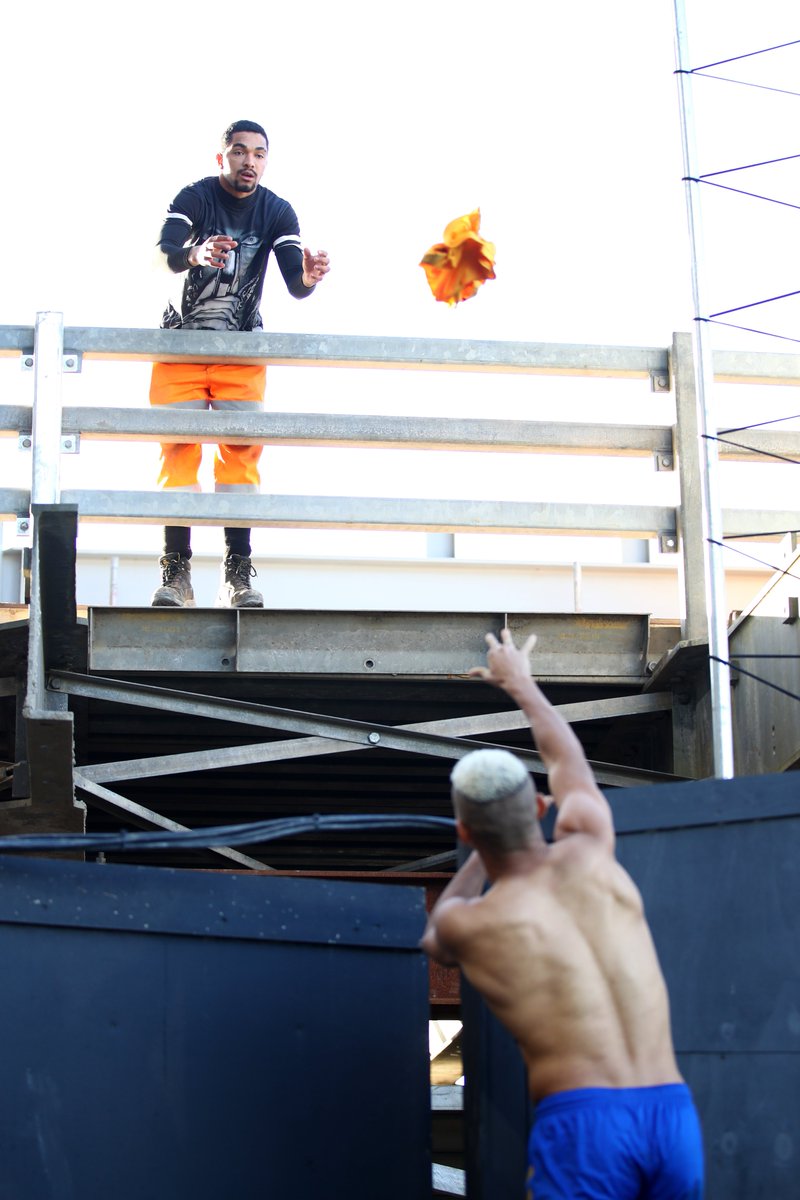 brfootball's tweet image. After Everton's win vs. Fulham, @richarlison97 chucked his shirt to a fan at Craven Cottage 👏