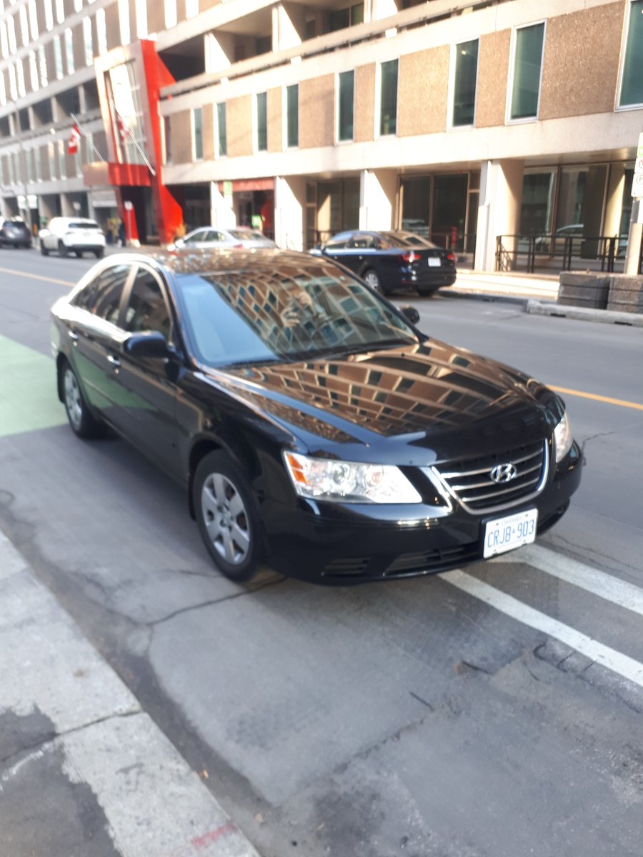 ProfLiamOBrien's tweet photo. @ottawacity The solution to budget shortfalls is under our nose. Start ticketing stopped/parked cars in bike lanes. #ottbike #autowa https://t.co/FPkhzC0P7r