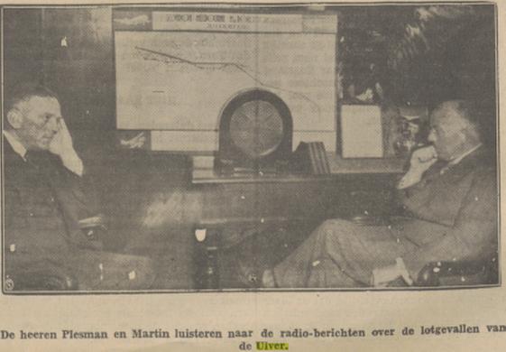 VHGroothoff's tweet photo. Heel Nederland volgde gekluisterd aan de radio het verloop van de luchtrace naar Australië in 1934 Vanavond #vliegendehollanders op de buis @KLM #Uiver https://t.co/82iLH1OmF1