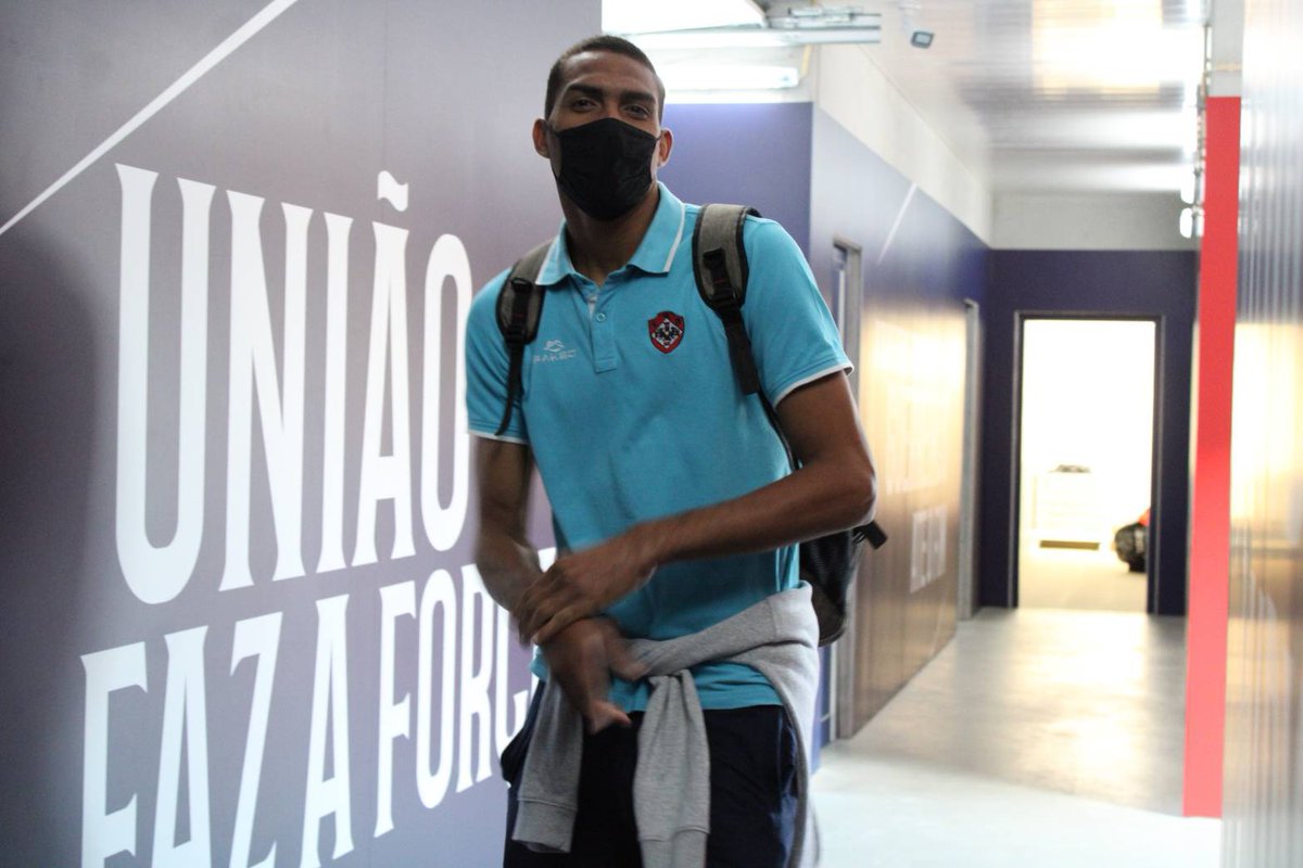 oliveirense_sad's tweet photo. ⚔ Chegada ao Carlos Osório 🔴🔵
A UNIÃO FAZ A FORÇA💪
#udoliveirensefutebolsad #somosunião #oliveirense #udosad #vamosunião #taçadeportugal #taçadeportugalplacard https://t.co/SJoWquvrEo