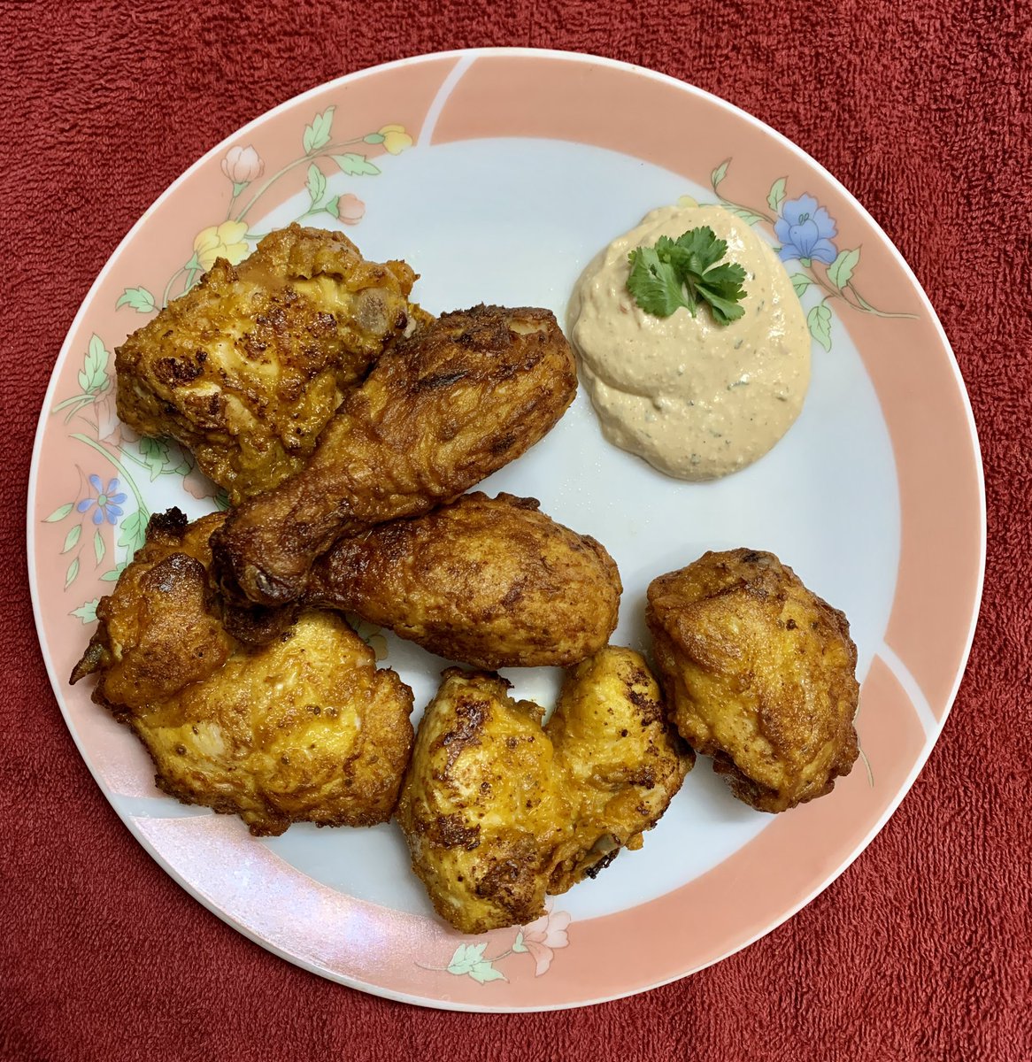 rajesh_tara's tweet photo. The #CookingStory in #MyKitchen:
Sunday evening was marked with this Fried Chicken !!
#MagicOfFlavours https://t.co/tUlRucJo7Q