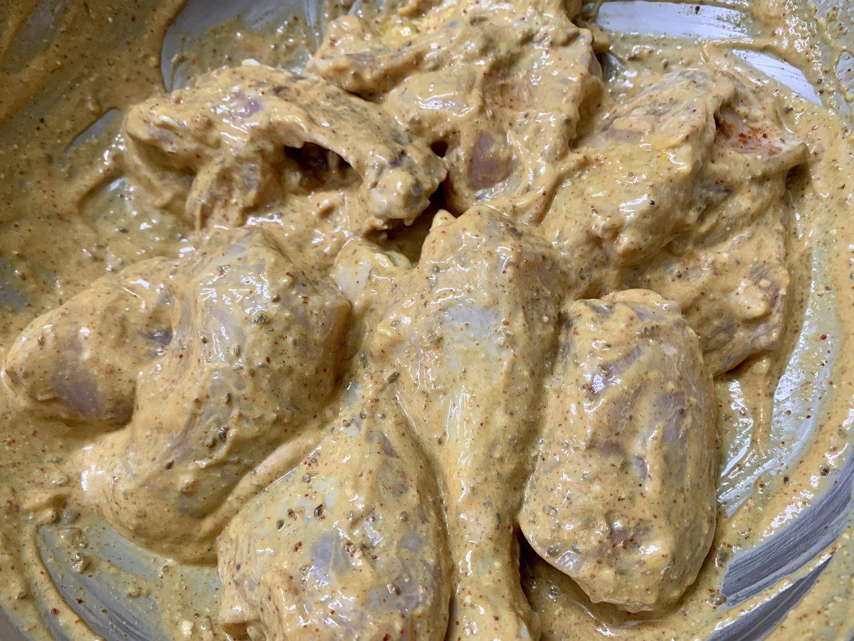 rajesh_tara's tweet photo. The #CookingStory in #MyKitchen:
Sunday evening was marked with this Fried Chicken !!
#MagicOfFlavours https://t.co/tUlRucJo7Q