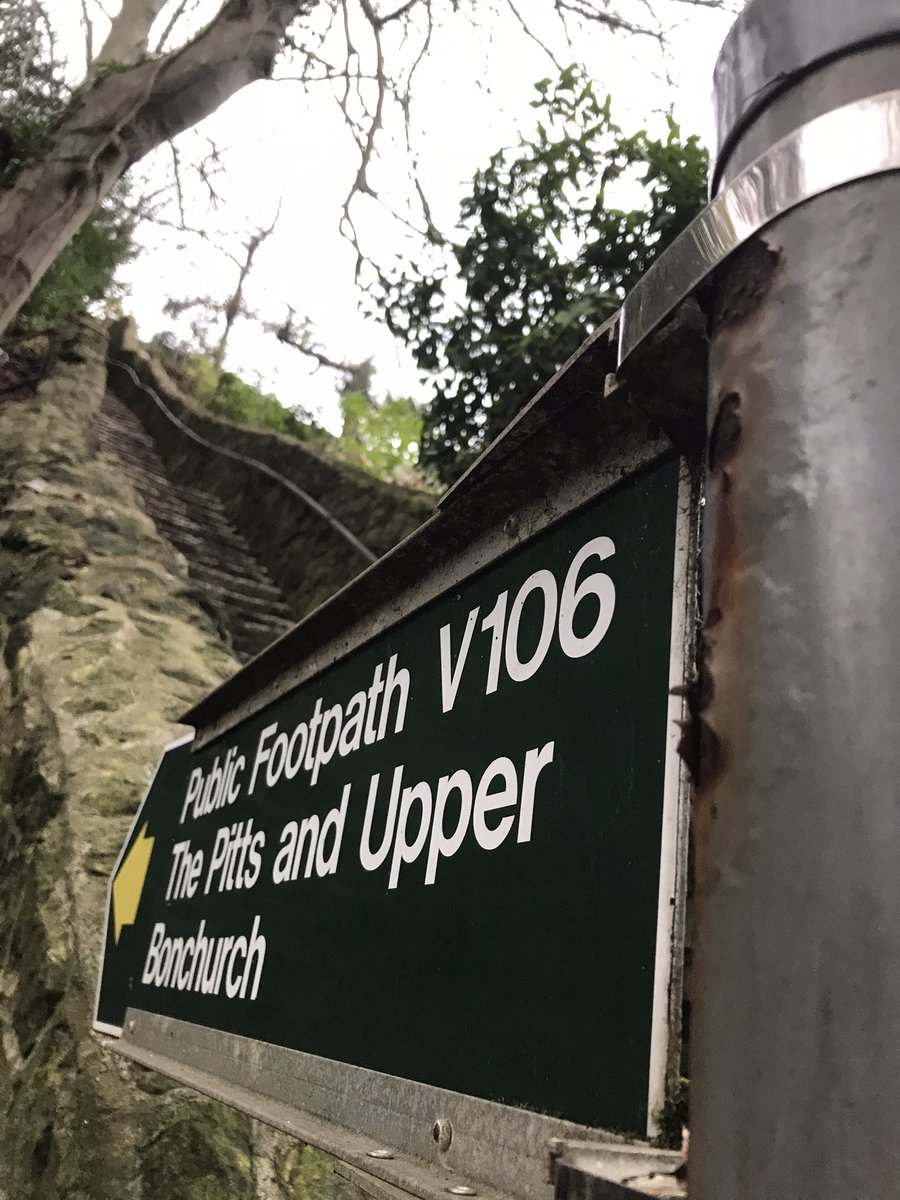 lightningsnaps's tweet photo. Photo of 101 steps (counted to make sure haha) #steps #bonchurch #isleofwight #shotoniphone #amateurphotography #isleofwightphotography #101steps #covid_19 https://t.co/3xhtSZMsKK