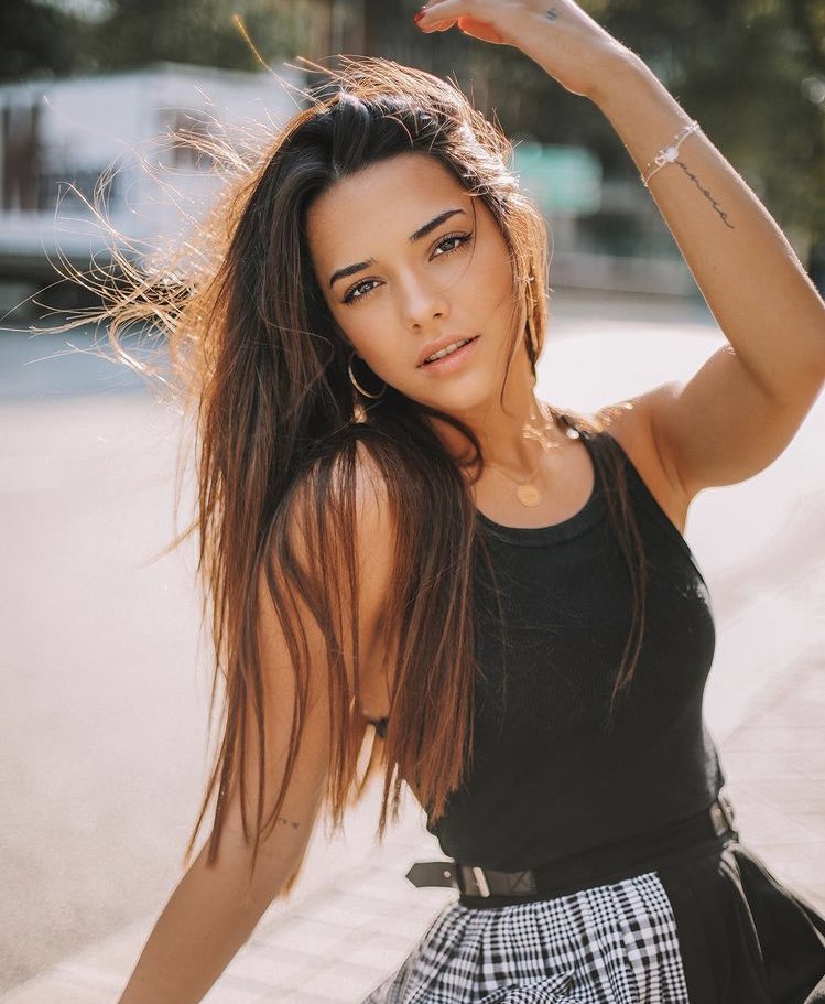 DaraaElana's tweet photo. ⠀⠀
⠀⠀⠀⠀
⠀⠀⠀⠀ ─┈ ♥︎⸝ (𝒓.)emember to smıle becαuse ı ɯısh чour lıfe ıs everчthıng чou deserve becαuse, ın mч opınıon, чou deserve the ɯorld.
⠀ https://t.co/lwa2uuutFM