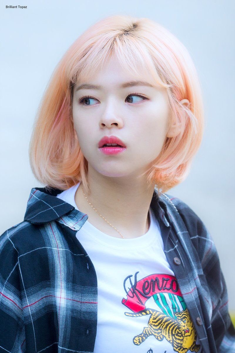 weakfortwice's tweet photo. Jeongyeon
______
Full name: Yoo Jeong Yeon
Nationality: Korean
Position: Lead Vocalist
Face description: Usually short hair. Tiny face, large bottom lip. 
Personality: Tomboy, very caring and humble. Outwardly serious but can also be very silly. https://t.co/YXi2SkAkxO