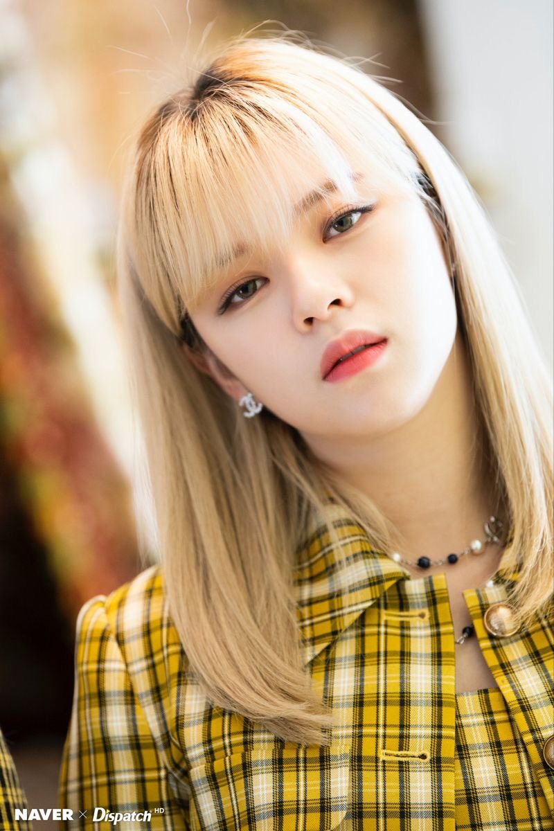 weakfortwice's tweet photo. Jeongyeon
______
Full name: Yoo Jeong Yeon
Nationality: Korean
Position: Lead Vocalist
Face description: Usually short hair. Tiny face, large bottom lip. 
Personality: Tomboy, very caring and humble. Outwardly serious but can also be very silly. https://t.co/YXi2SkAkxO