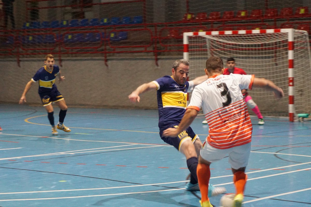 BocaFsPriego's tweet photo. *GALERÍA FOTOGRÁFICA*
3er partido en casa ante @alcala_fs  con resultado de 2-9 para el equipo visitante.

Partido complicado contra el líder, equipo invicto hasta la fecha.

Hay que aprender de los errores y trabajar duro para las siguientes jornadas 💙💪����

📸 @NoemiSerrano09 https://t.co/1fVhwyLXDB