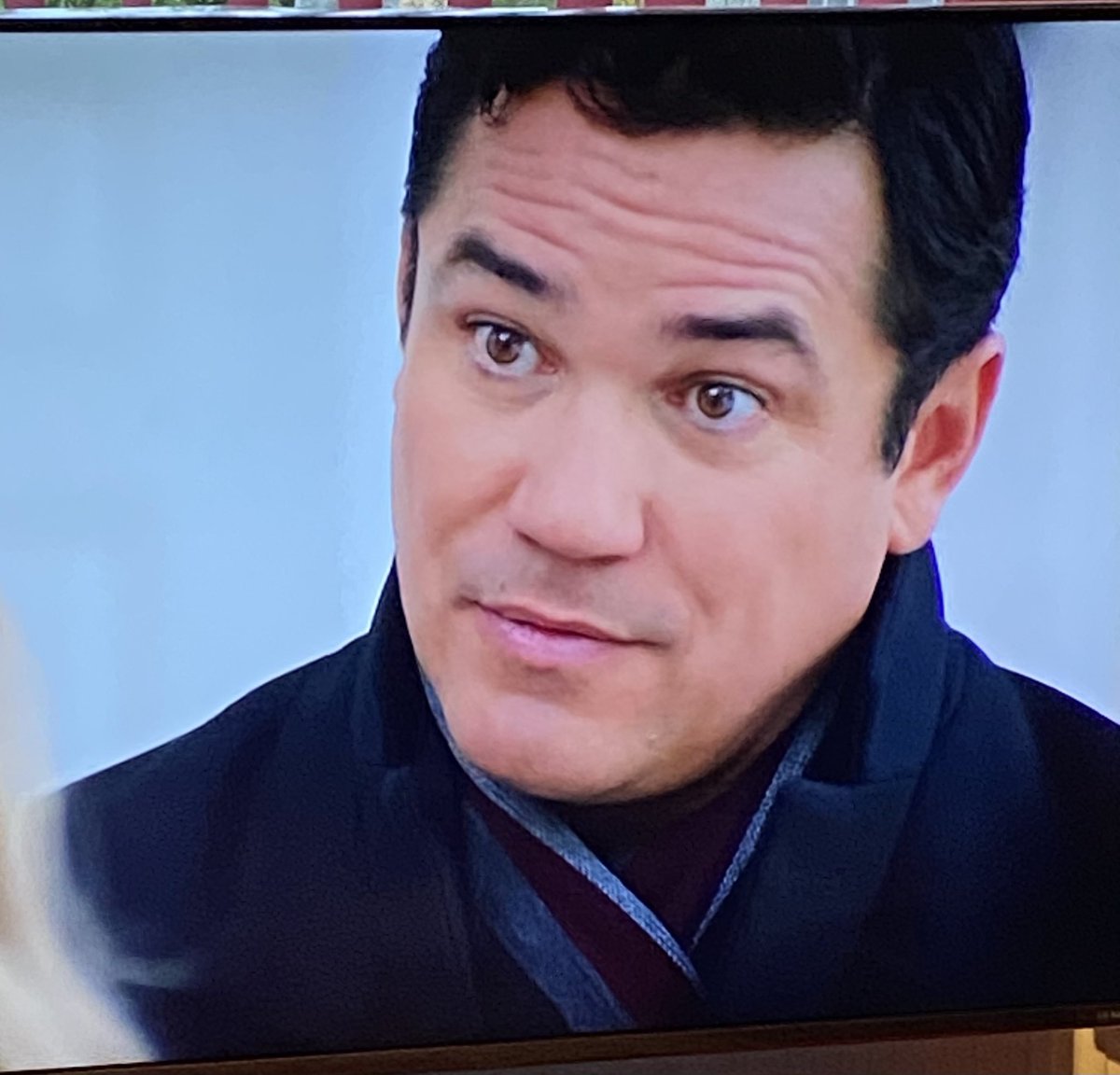 jax_jp_lynch's tweet photo. When your phone goes nutes as your mates tell you your man on tv @deancain #broadcastingchristmas or as it known over the pond #goodmorningchristmas https://t.co/1VfyvlH7Go