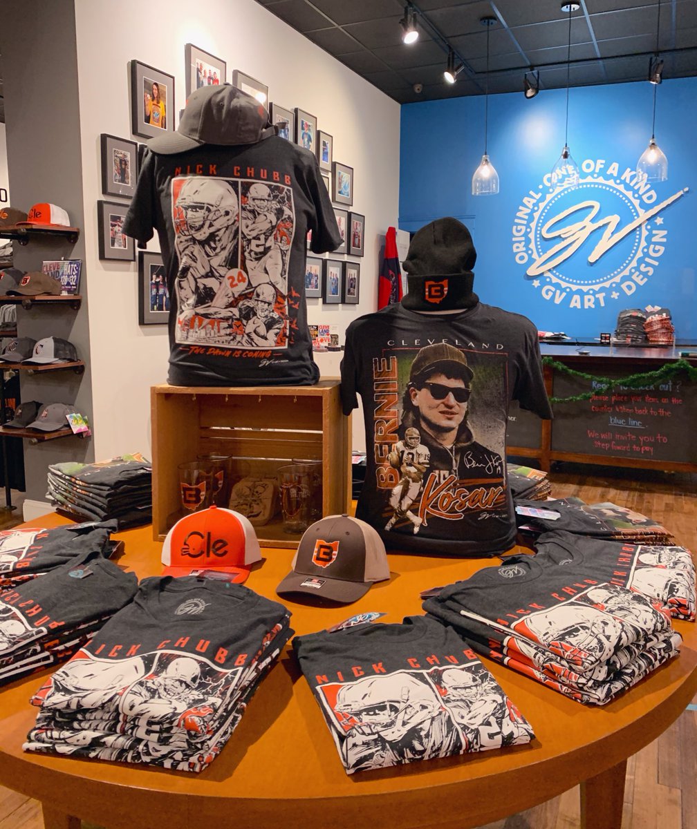 GVartwork's tweet photo. Game Day Giveaway time! 

All stores are open 11-3 today. 

RT, follow us and guess the exact score of today’s game to win a $30 GV Gift card to grab some of our amazing new drops and restocks!! 

Let’s go! https://t.co/xu7Qd3qGgc